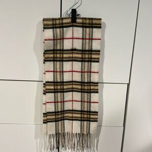 Cashmink German made  acrylic scarf‎ . one size